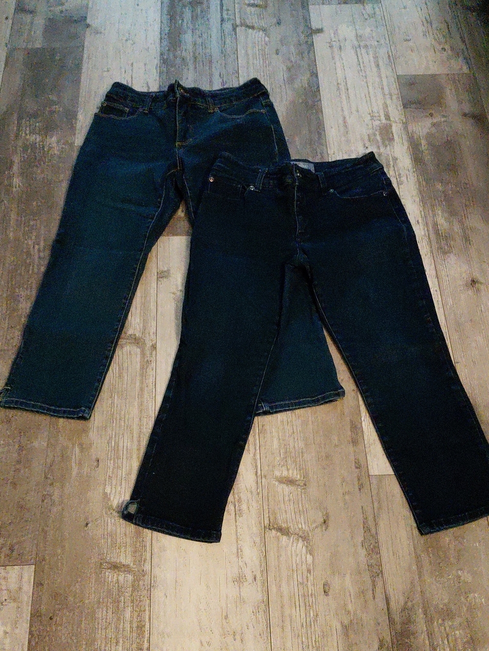 Chico's SO SLIMMING PLATINUM  Dark Indigo Ankle Jeans. 2 PAIR SIZE 00